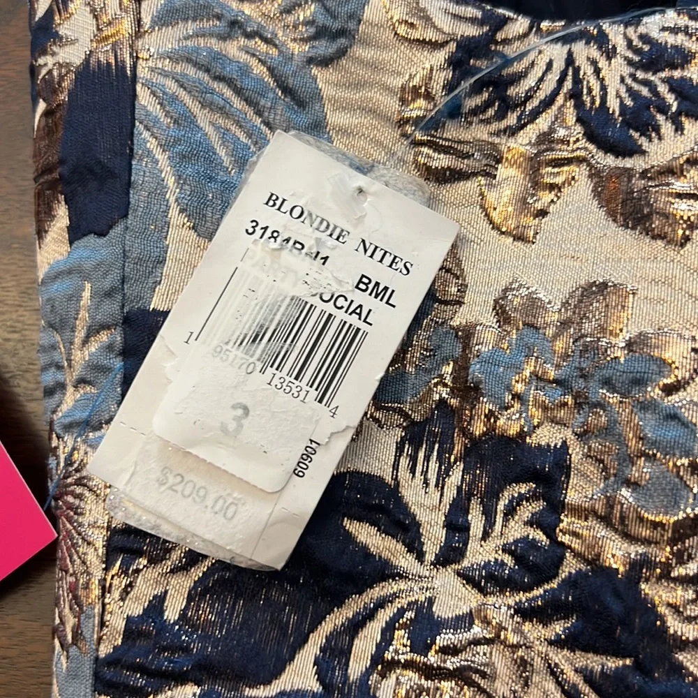 BLONDIE Sleeveless Mini Fit + Flare Dress. - Picture 15 of 15